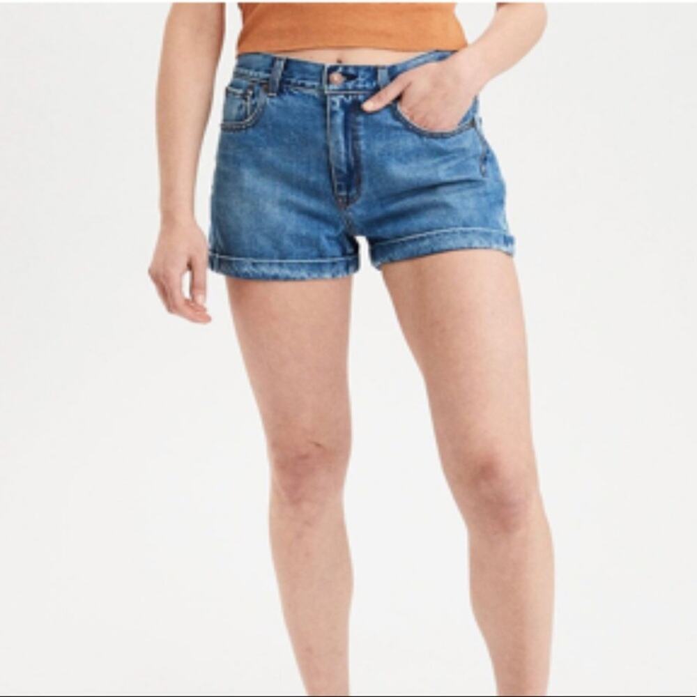 American Eagle High Rise Mom Denim Shorts Size 4